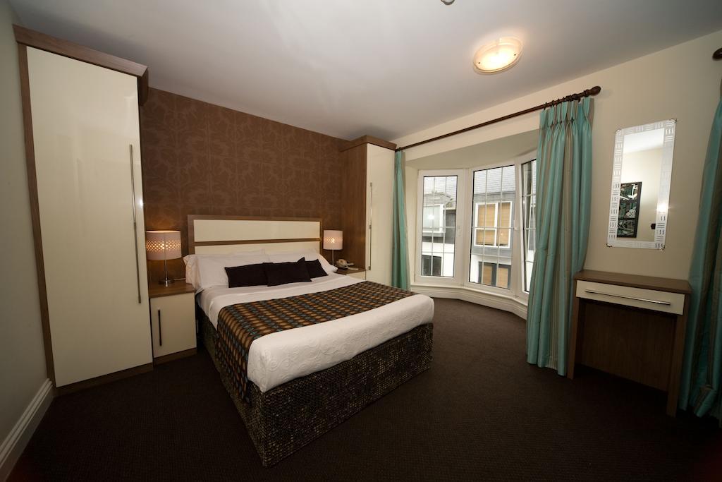 The White Lady Hotel Kinsale Exteriör bild