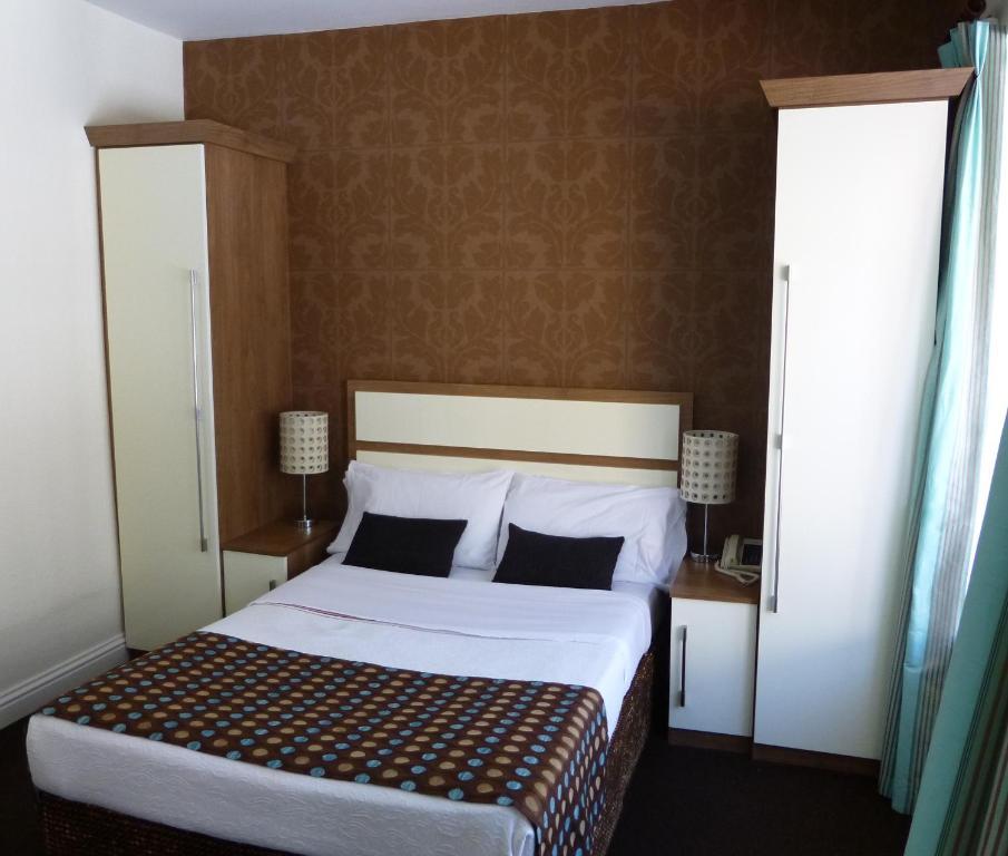 The White Lady Hotel Kinsale Rum bild